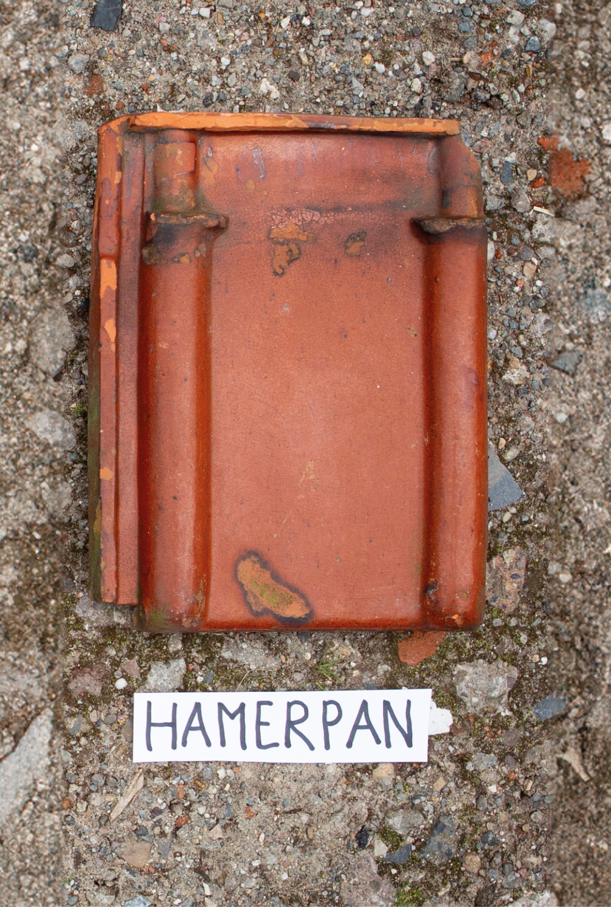 Hamerpan dakpannen dakpan bruin verglaasd Hamerpan dakpannen dakpan bruin verglaasd