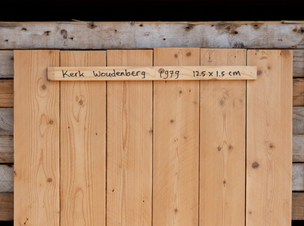 vuren dakhout plafond oude planken gebruikt oude bouwmaterialen vuren dakhout plafond oude planken gebruikt oude bouwmaterialen
