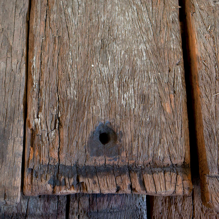 Oud eiken geborsteld wagonplanken wagondelen oudebouwmaterialen