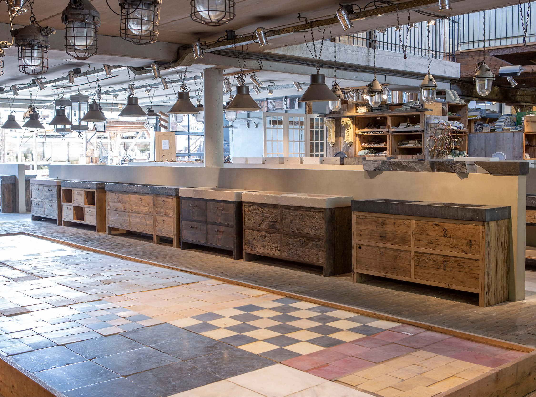Badkamermeubels Oregon pine ladekast bathroom Belgisch hardsteen