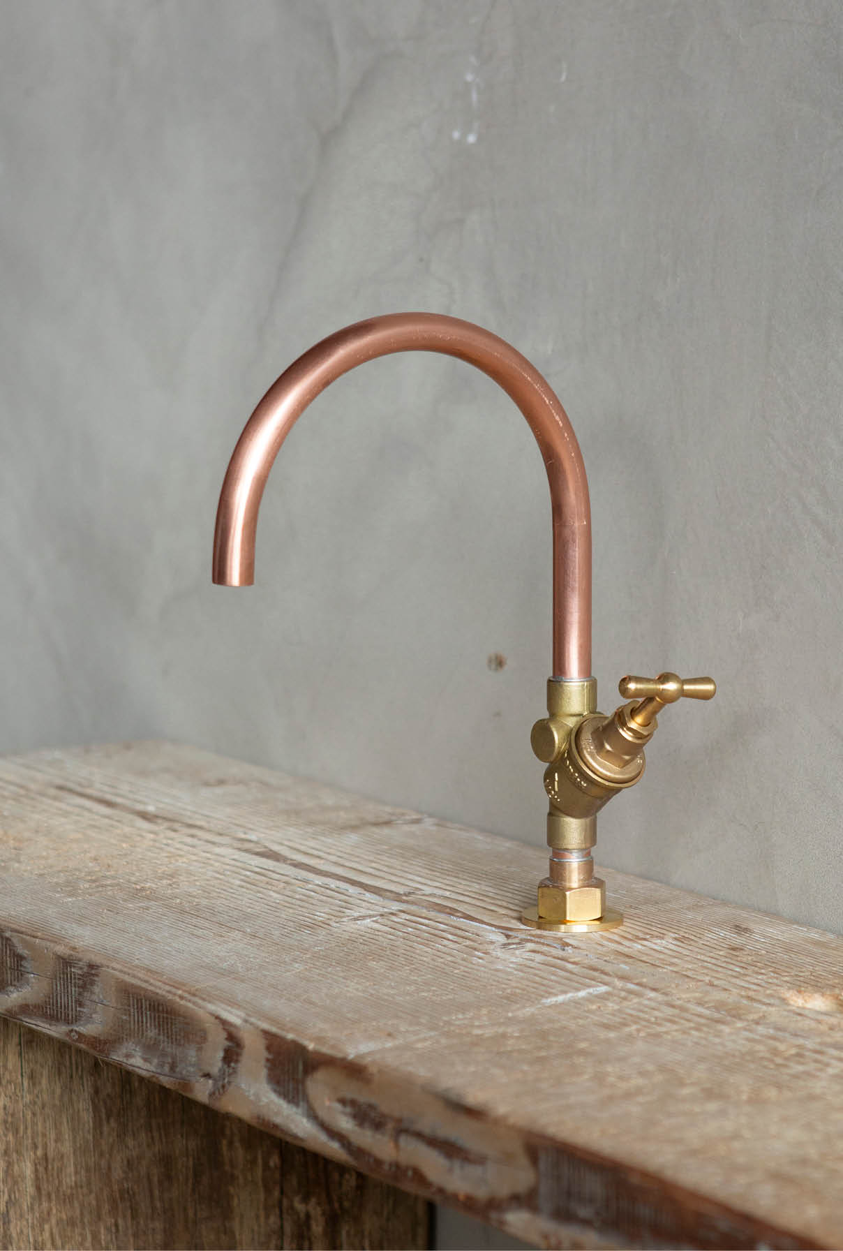 fonteinkraan koperen kraan badkamer keuken koper messing fonteinkraan koperen kraan badkamer keuken oude bouwmaterialen