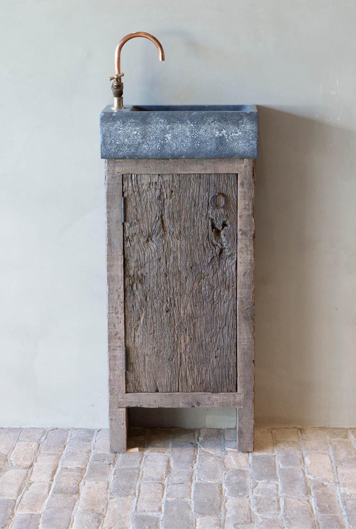 toiletmeubel rustiek eiken meubel maatwerk eikenhout hardsteen toiletmeubel rustiek eiken meubel maatwerk eikenhout hardsteen