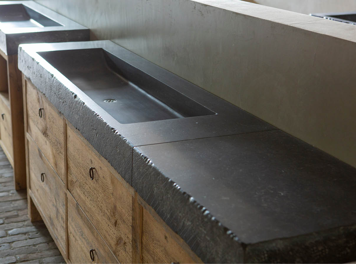 oregon pine badkamermeubel oudebouwmaterialen hout badkamermeubels Oregon Pine hout ladekast belgisch hardsteen janvanijken