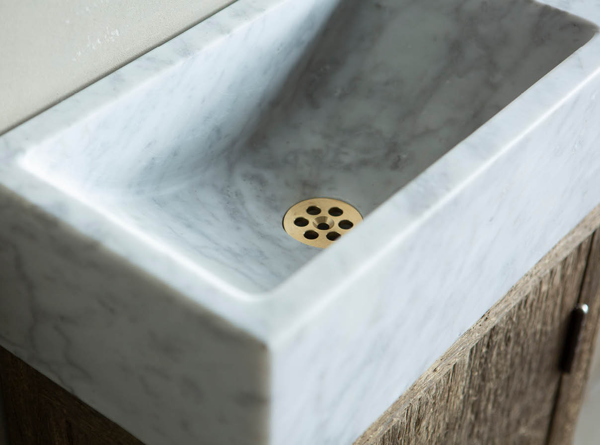 toiletmeubel scheepshout belgisch hardsteen Carrara marmer toiletmeubel scheepshout belgisch hardsteen Carrara marmer