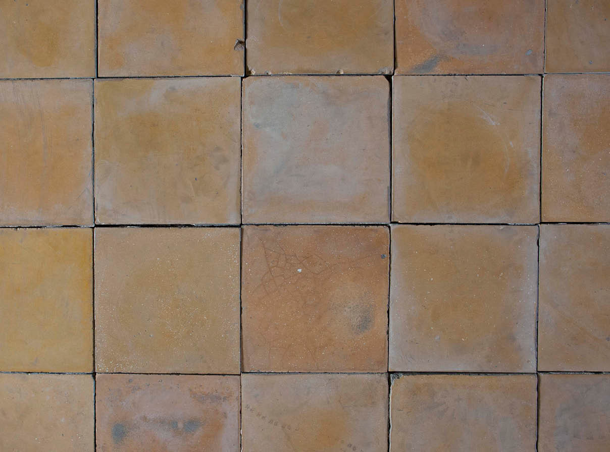 cementtegel-geel-oude-vloertegel-kwaliteit-oud-001 Franse cementtegels beige geel genuanceerd