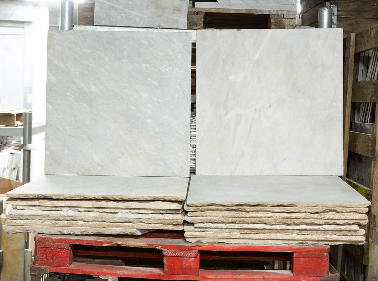 gekapt-marmeren-tegels-73×73-restauratie-oude-bouwmaterialen Natuursteen tegels - gekapt marmer