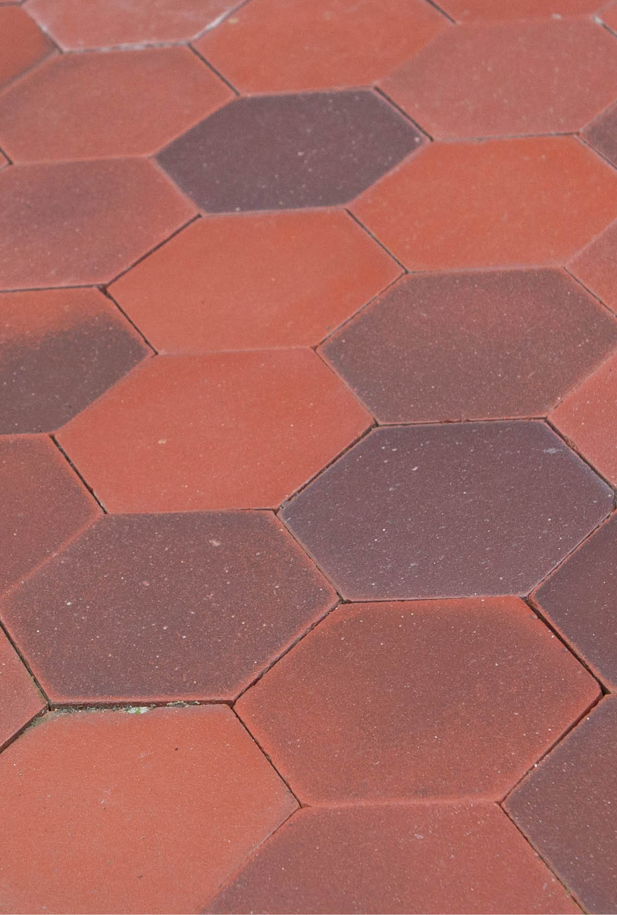 keramische-hexagon-vloertegels-rood-jan-van-ijken-001 Keramische vloertegels Hexagon rood