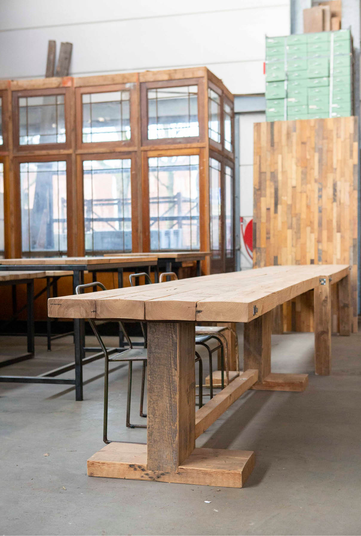 balkentafel-kloostermodel-circulaire-tafel-balken-001 Balkentafels Salontafels Bijzettafels Buitentafels Binnentafels Tuintafel Tafels Authentieke Bouwmaterialen