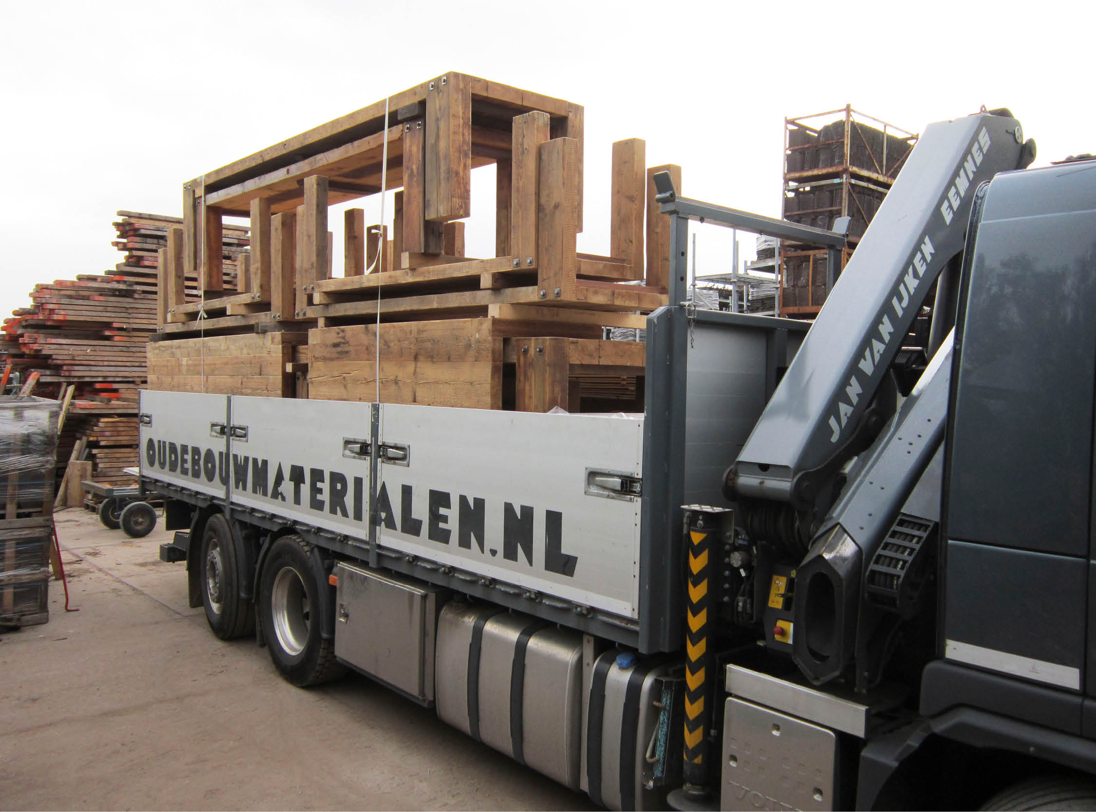 Binnentafels Tafels Buitentafels Salontafels Bijzettafels Tafel Oude Bouwmaterialen