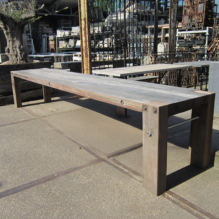 Binnentafels Tafels Buitentafels Salontafels Bijzettafels Tafel Oude Bouwmaterialen