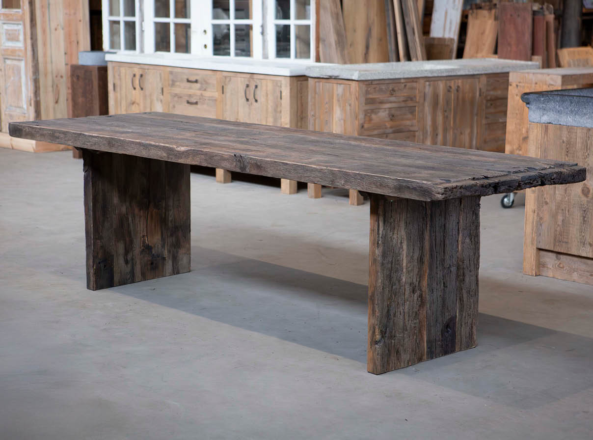 tafel-geborstelde-Franse-wagondelen-jan-van-ijken-001 Landelijke tafel van geborsteld Franse eiken