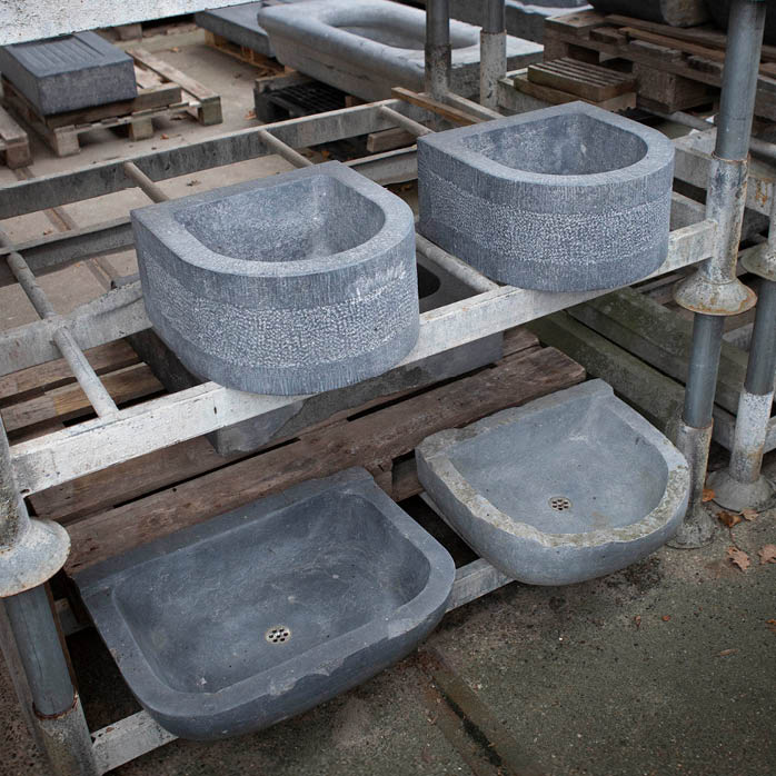 Natuurstenen bakken wildbakken Toiletbakjes Kasteelbakjes Oude bakken en hergebruikt natuursteen